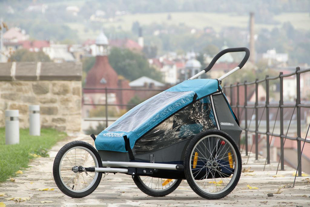 Der croozer Kinderwagen ist für leichtere Aktivitäten geeignet