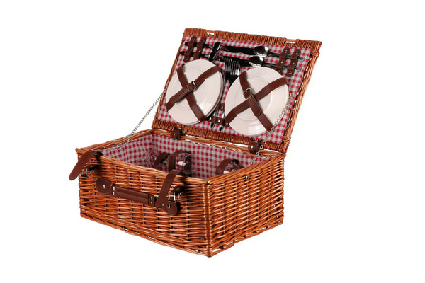 Picnic basket for 2 persons.